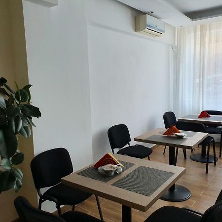 Tranzitrooms Bucharest Exterior photo